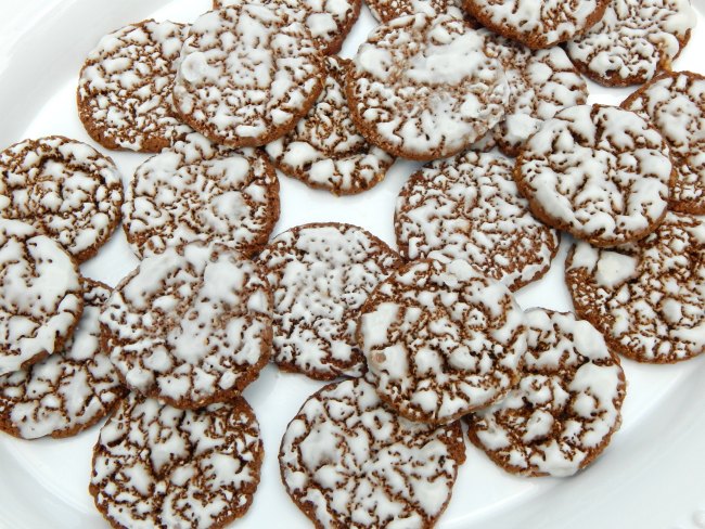 Tray of Iced Oatmeal Cookies on www.sugarbananas.com