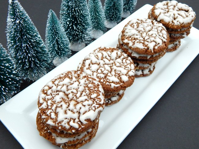 iced oatmeal cookies and trees on www.sugarbananas.com