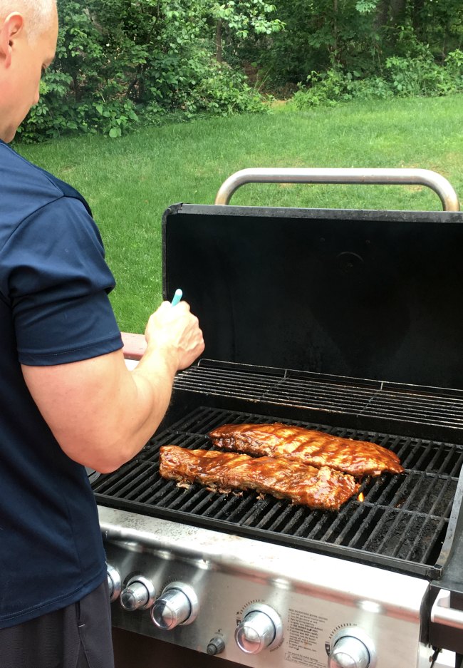 Smithfield Quick Grilled BBQ Ribs in a Flash on www.sugarbananas.com