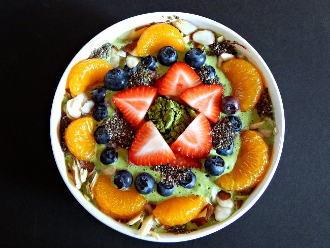 Matcha Smoothie Bowl on www.sugarbananas.com